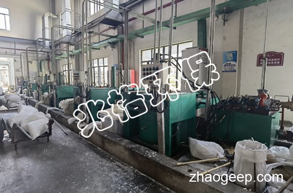 化工原料液壓壓榨機(jī)服務(wù)案例